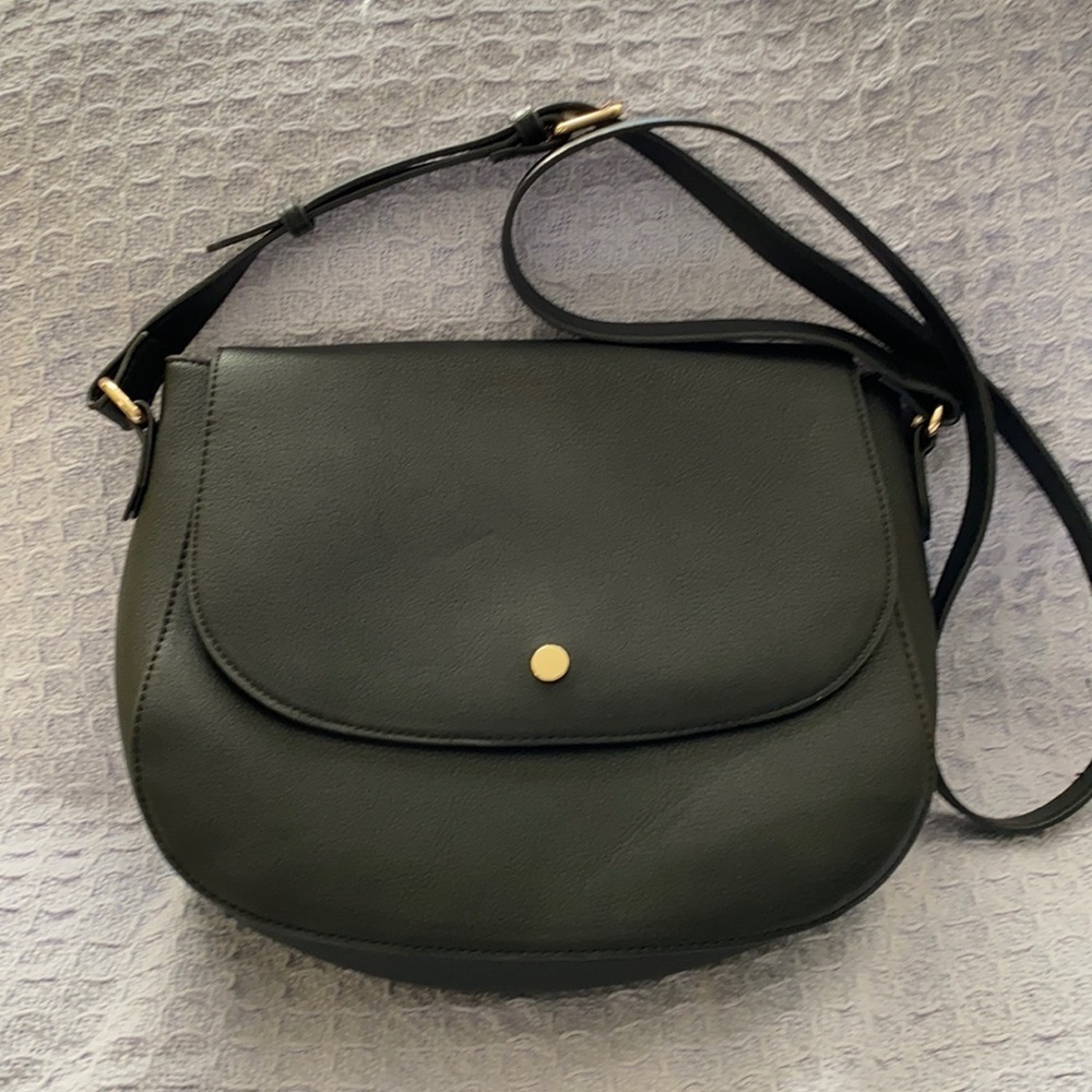 Old Navy Black shoulder strap purse